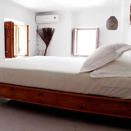 Lindos Esel Suites